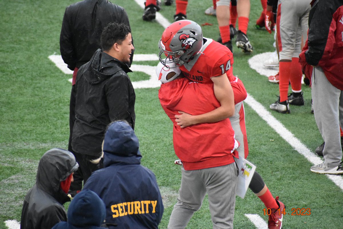 collin_Graiff's tweet photo. This is my second year being selected as a All-Conference Punter and I couldn’t be happier. I truly wouldn’t have been able to get where I have without the support of my coaches and teammates. So to all of you, thank you so much. Vineland strong!🔥🏈❤️‍🔥 @VinelandFB https://t.co/aNc2G0REkd