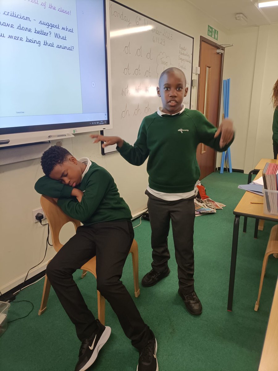 Discovery_Y4's tweet photo. Birdwatching 👁️: Buzzard, Falcon and Kestrel 🦅
In English today, we continued to read our core text ‘The Great Kapok Tree’ and used drama 🎭 to get into the role of the different animal characters🌳🐍 🐒🐸🦗🐆🦦 #Year4 #DPS #Talktotheanimals https://t.co/vvl04Funks