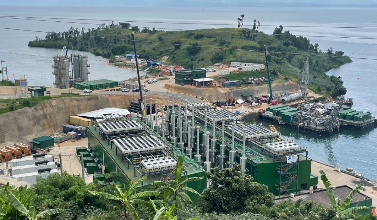 benjimk's tweet photo. Ça fait 4 ans que j’avais fait un tweet pour savoir pourquoi la RDC 🇨🇩 ne fait pas comme le Rwanda 🇷🇼 en construisant une station de production d’électricité sur le lac Kivu. Voici comment une société Allemande 🇩🇪 a construit une société de production d’électricité qui d'ici le début de 2024, avec juste l'usine située sur les rives du lac Kivu dans le district de Rubavu générera 56 MW. 

Avons nous aussi in projet concret dans ce sens?