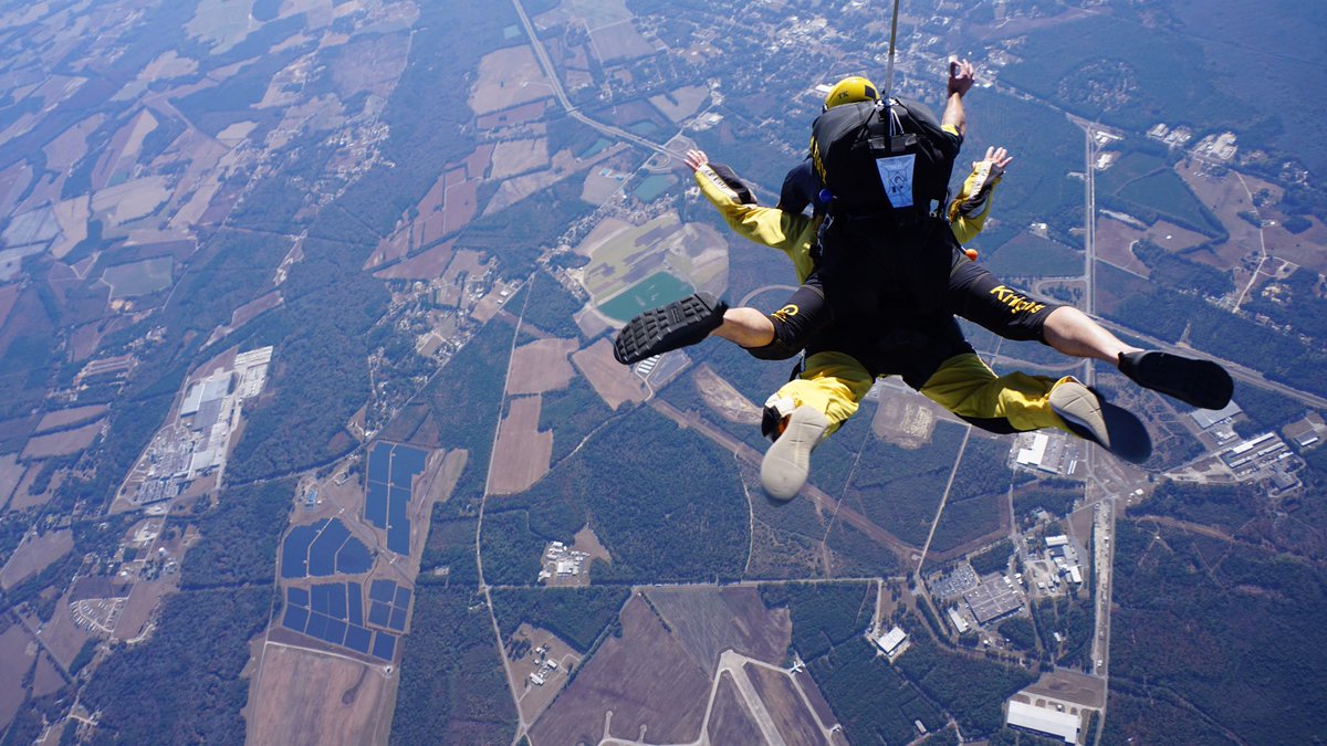 Just me and my best friend Dan hangin’ out @armygoldenknights ⁦<a href="/GamecockSoftbll/">Gamecock Softball</a>⁩