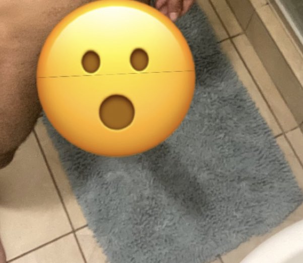 HersHisOurs's tweet photo. Just Noticed you can See the shadow My  dick cast on the Floor lol
**Excuse the dirty clothes** https://t.co/keu2cd8uQb