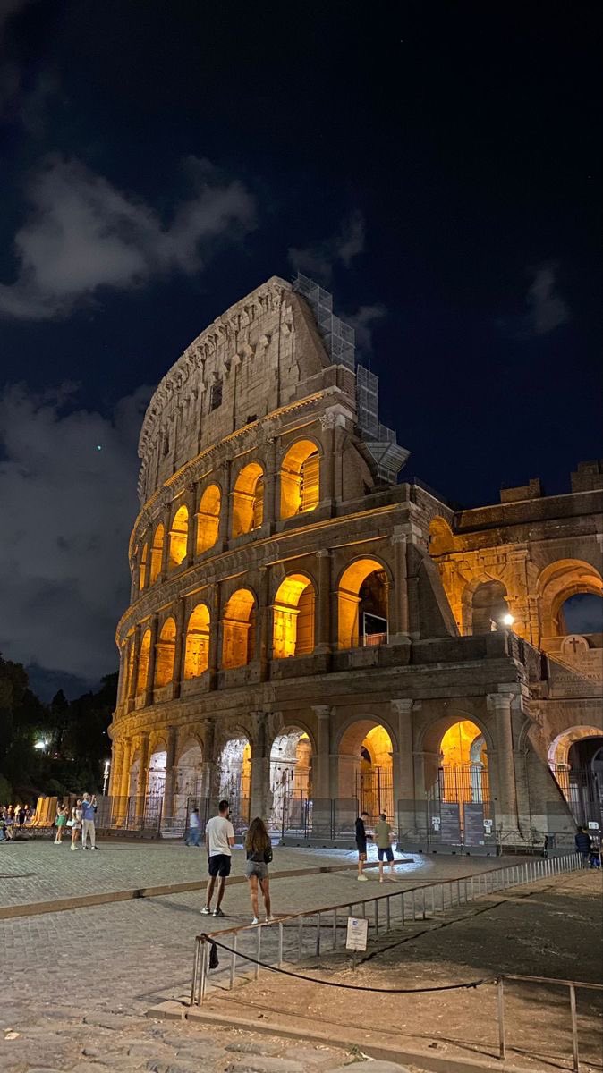 YSLstandards's tweet photo. one night in rome https://t.co/xt0AXFJ372