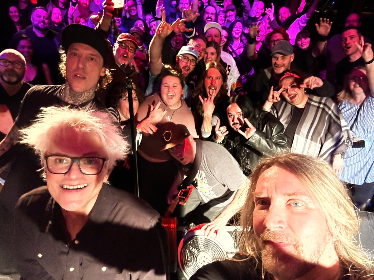 CrushEconoline's tweet photo. Unreal night in Kitchener 🤘🔥  

#EconolineCrush #WhenTheDevilDrivesTour #KitchenerOntario #TheHub https://t.co/qeHQmMvyxV