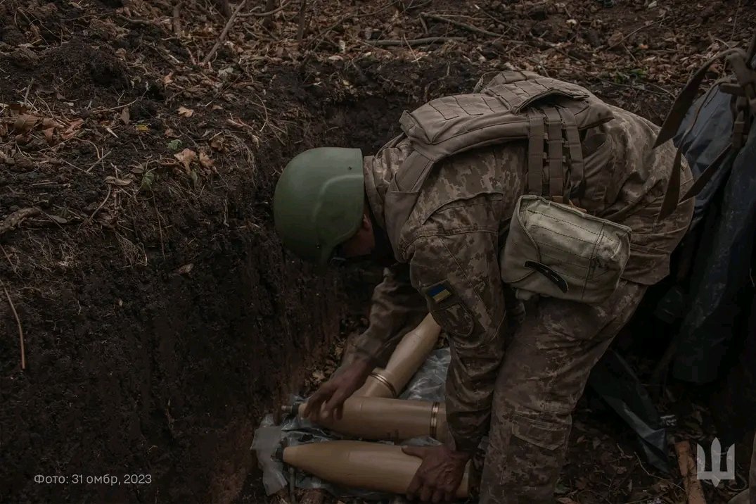 Weapons_Illust's tweet photo. #Ukraine: Interestingly, it appears that the Ukrainian Army is using #Iranian 🇮🇷-made OF-462 122mm HE shells of a different color than those previously found in Ukraine. #UkraineWar #Kyiv #UkraineRussiaWar #Iran #USA

I found a video last week and a couple of photos this week.👇 https://t.co/EVqPHhd8ZW