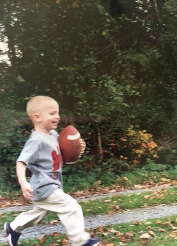 Terrance_Quaker's tweet image. Dear Football, thank you for all the lessons, moments, friendships, and memories. No other sport creates the experience like this one does. Beyond grateful and blessed to of gotten into this sport so many love. This game is truly special.. 
22 Out ❤️✌🏽