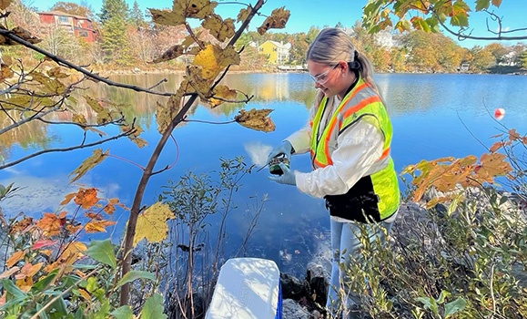 DalhousieU's tweet photo. Dal researchers tested the water in a local lake for viruses. Here's what they found: https://t.co/DCu3lfVW04 https://t.co/lurSTKVlN5