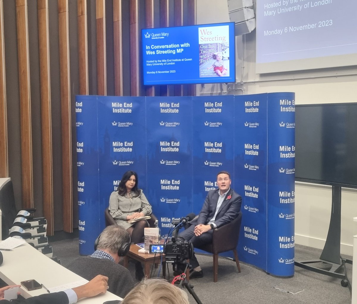 Shout out by @wesstreeting for the huge role of #AI, #DataScience, #Genomics & #LifeSciences in @UKLabour 10 year plan to transform the NHS from managing sickness to a more preventative system of health & long-term wellbeing. Great event @MileEndInst @QMUL with @FarahKHussain