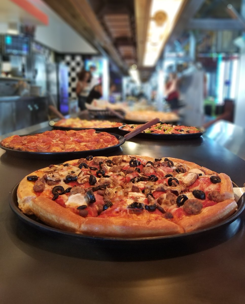 If you're a crust person and you've never tried our pan pizza, you might catch feelings. #whatareyouevendoing