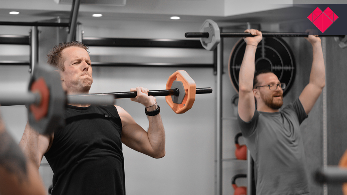 🏋️‍♂️💡 When lifting, muscles start with slow-twitch fibers & call in fast-twitch as we fatigue. Training to fatigue activates both, boosting muscle growth. But balance is key to avoid injury! 💪🔄 #FitnessFacts #LiftSmart