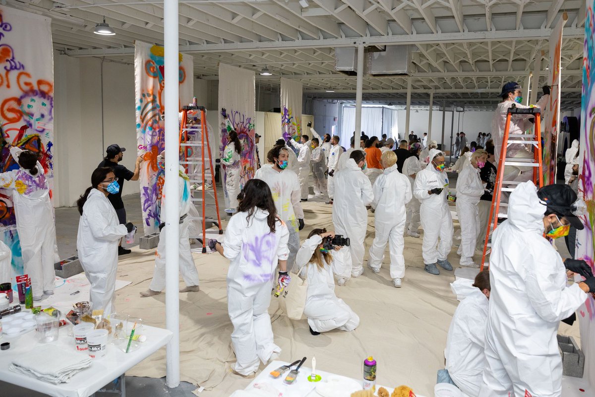 frensHouse's tweet photo. 5/22
DEC/21
Art Basel brought us together with @fewocious again for his Paint Party—a highlight event where creativity and community merged. Unforgettable! #ArtBasel2021 https://t.co/Noo4HTxvxo