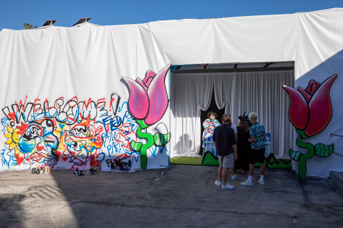 frensHouse's tweet photo. 5/22
DEC/21
Art Basel brought us together with @fewocious again for his Paint Party—a highlight event where creativity and community merged. Unforgettable! #ArtBasel2021 https://t.co/Noo4HTxvxo