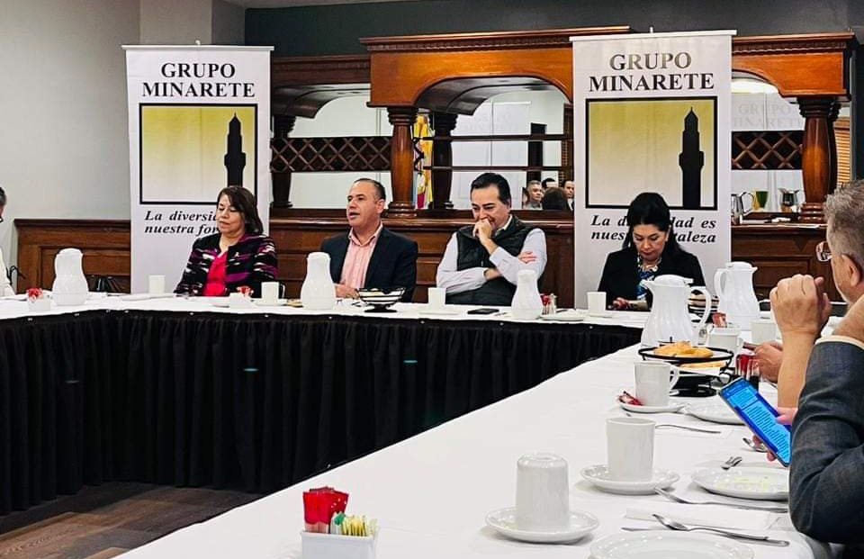 MarioOsunaPAN's tweet photo. Gracias al grupo Minarete por recibirnos el día de hoy y platicar del frente amplio por México que coordina nuestra senadora @XochitlGalvez 
#CambiemosMéxico 
#FrenteAmplioPorMéxico 
#AccionesQueHablan 
#SiHayDeOtra https://t.co/48D6aXOL8S