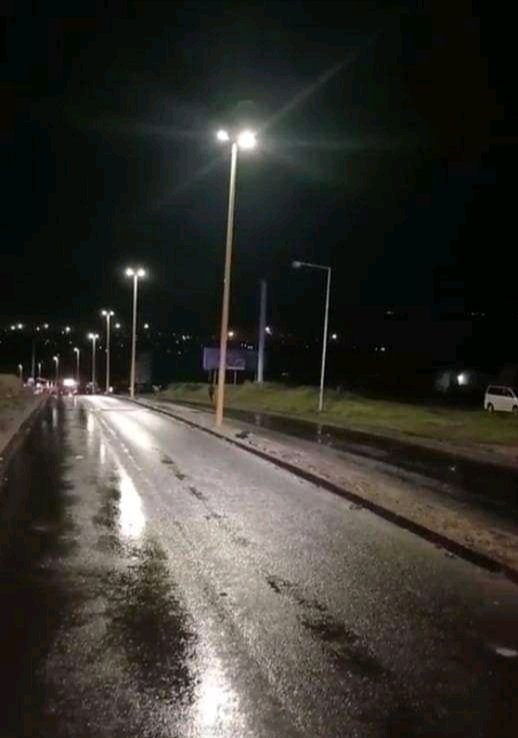 MatekaneSam's tweet photo. Basotho ba heso I present to you MASERU BY NIGHT!
Morero ona oa ho khantša literopo, hantle ke thomo e tsoang ho lona Sechaba,kaha lefifi lena leo re neng re phela ka hare ho lona, le ne le na le litla morao tse bosula.Hara tse ling e leng;lipolaeano,lipeto ho Basali le Banana. https://t.co/05sRnAc8ii