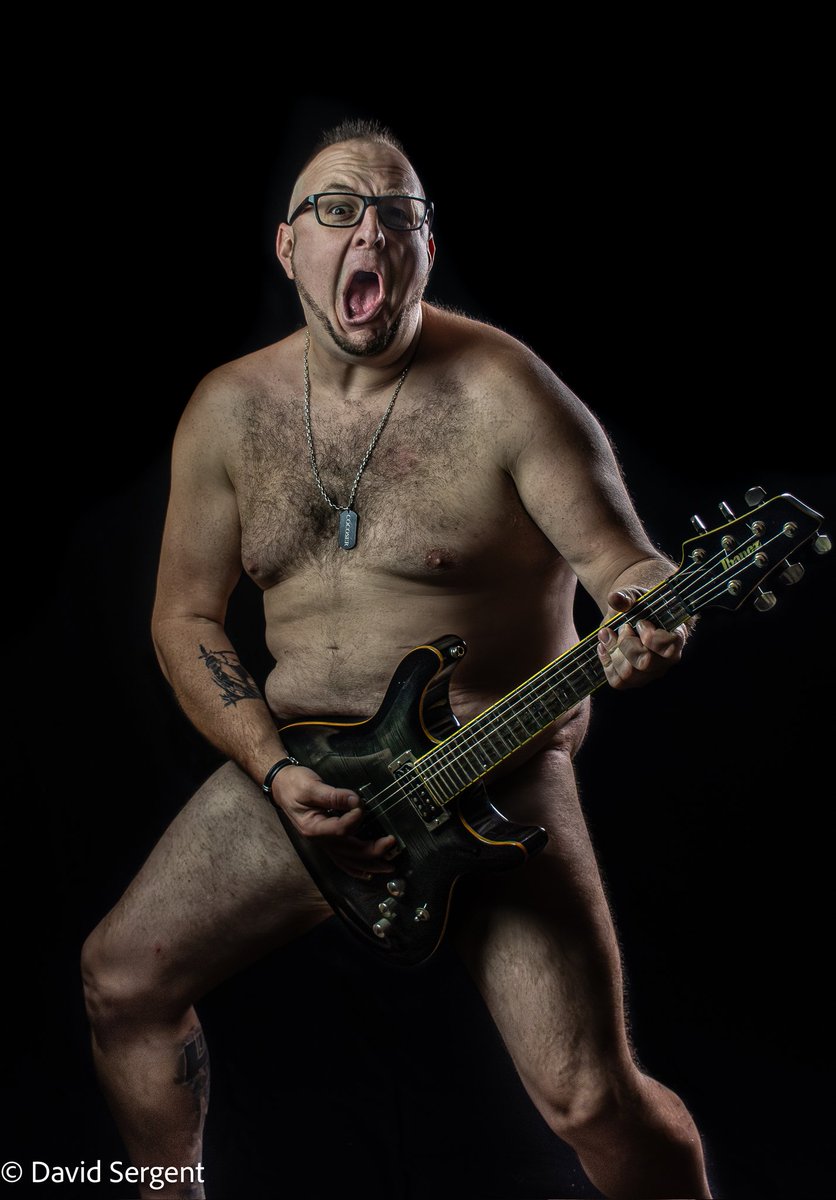 CCocoser's tweet photo. #autoportrait #meselfportrait #selfy #Nikon #ibanez https://t.co/qs3IzOSkUp