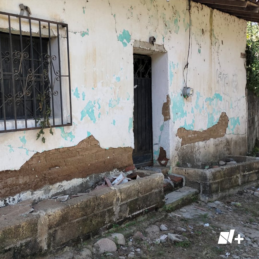 nmas's tweet photo. Así se encuentra el municipio de Xaltianguis, en Guerrero, después del paso del huracán #Otis que afectó las colonia Barrio Nuevo y San Miguel.

La fuerza del huracán se llevó todo a su paso, incluido los puentes peatonales que comunican a ambas colonias.

Fotos: S. Servín / N+ https://t.co/ZfRqrtyUji