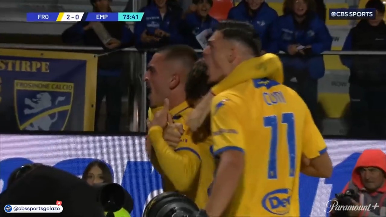 Arijon Ibrahimović scores in his first Serie A start! 🇮🇹The 17-year-old finishes off a lovely team move for Frosinone.