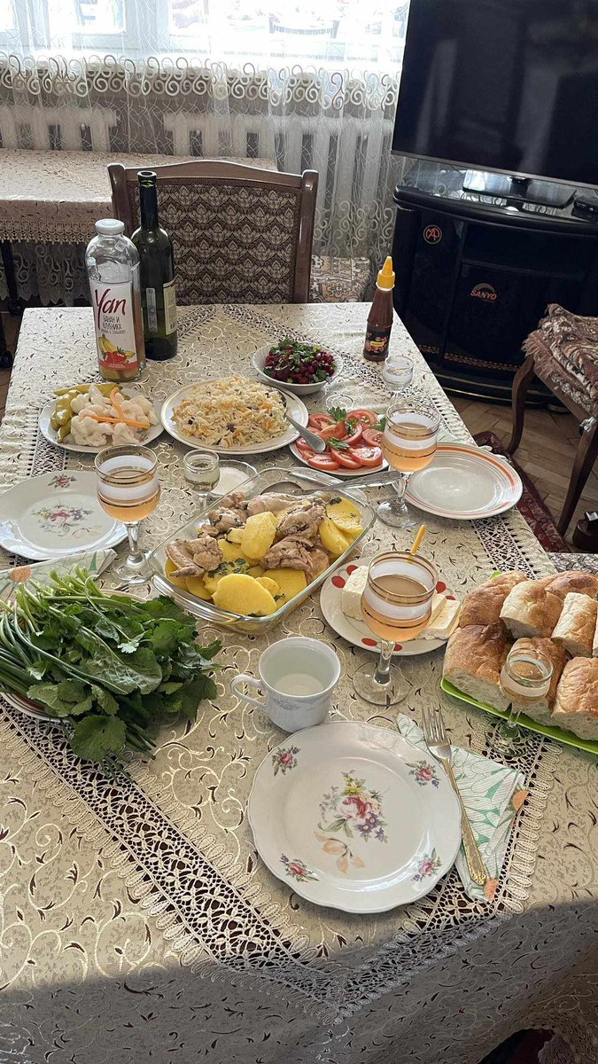 LikelocalI's tweet photo. New hosts at https://t.co/aul06U3jsY. They are forced #displaced from #Artsakh. Currently resided in Dilijan, #Armenia. However, they are happy to open their doors to the #travelers and share #meals with everyone. 
#LikeLocal #travel #culturalimmersion #USA #Europe #Australia https://t.co/uevejQno0Q