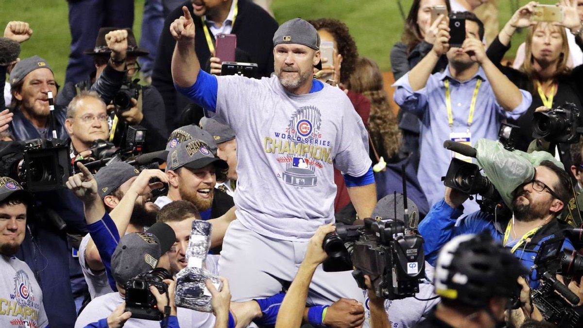 DailyRandomCub's tweet photo. This does not change what David Ross did for this organization. But this is absolutely the correct move at the correct time. Thanks for everything, Rossy. https://t.co/cMlhhRXx0D