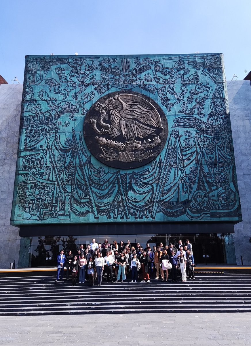 UNIREMmx's tweet photo. Los estudiantes de la Licenciatura en #Derecho siempre presentes. #ComunidadUNIREM https://t.co/BHGPoDXjGi
