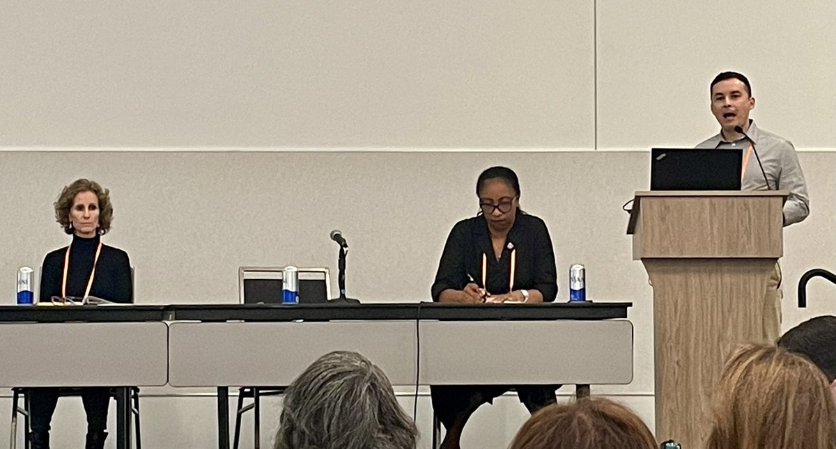 Amazing panel session on 1st gen college students at #AAMC23 that is @USUhealthsci 💪 

Alejandro Matias, prior Navy corpsmen and EMDP2 student, now a medical student @WSUMedicine medschool.usuhs.edu/academics/emdp2

 @USU_CHPE faculty @DrTashaWyatt discussing ways to support! @AAMCtoday