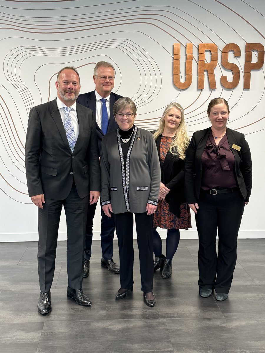 GovLauraKelly's tweet photo. Wrapping up my trip to Germany with @KansasCommerce and @kcchamber, I visited Merck KGaA and met with PM&amp;P, Kansas' new representatives in German-speaking Europe. I'm proud to continue building on our unprecedented economic development success with our partners abroad. https://t.co/BDsqbSwxJy