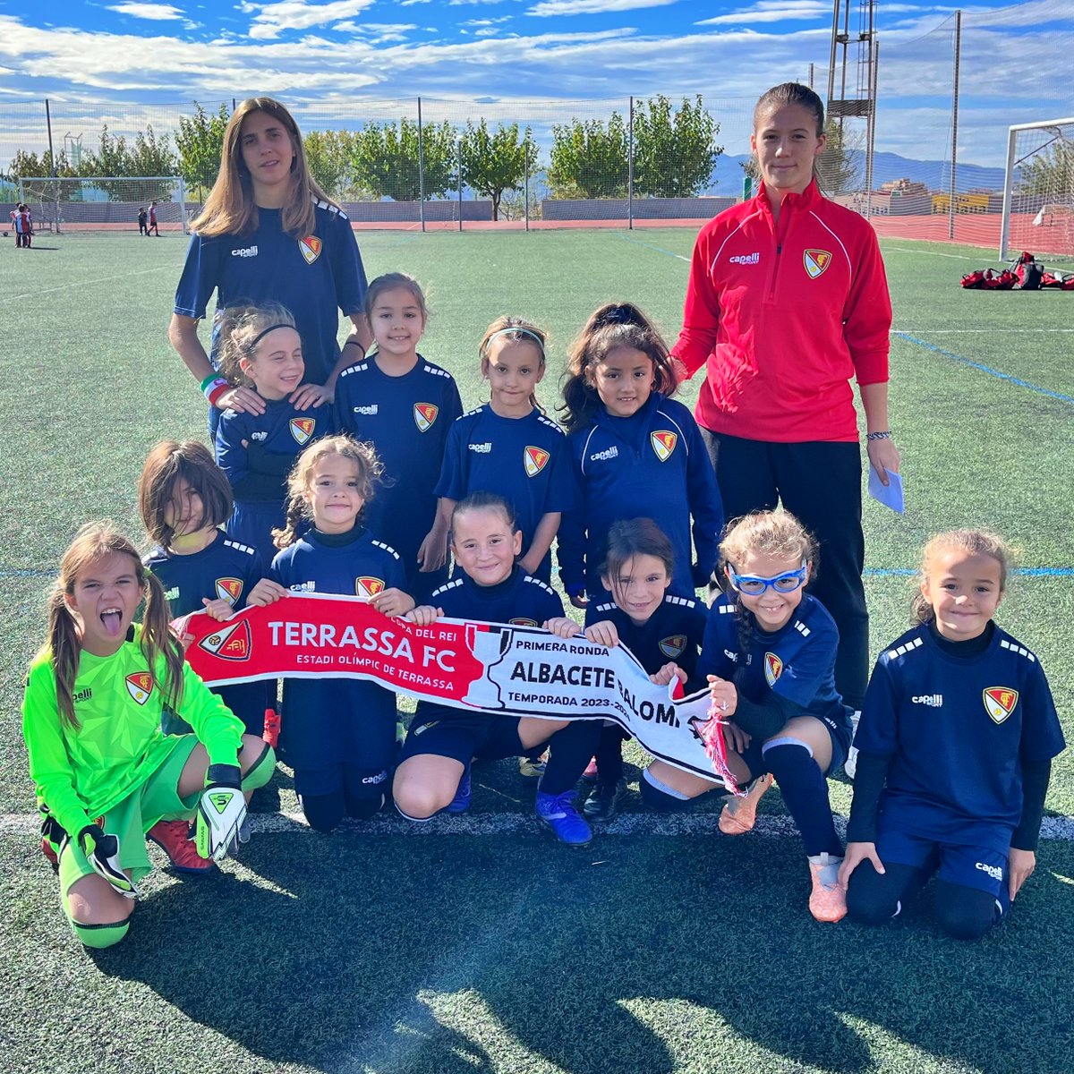 TerrassaFC's tweet photo. 🔴 El Prebenjamí 🅰️ #futfem 🫶 #CopaDelRey!

🏆💣💥 #LaCopaMola
🫵♥️ AMUNT #TERRASSA! https://t.co/wKmGIJiVtG