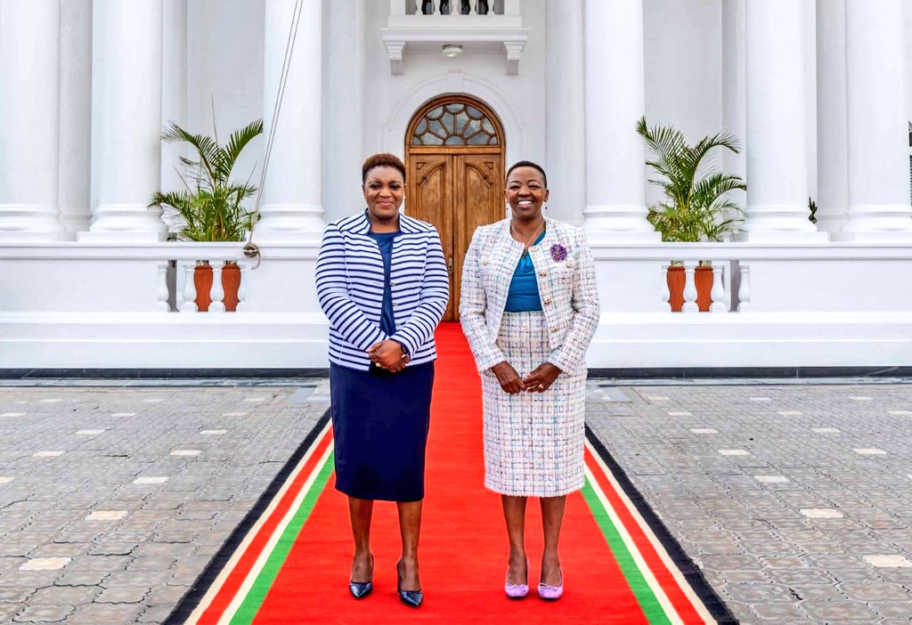 Nakhumicha_S's tweet photo. Earlier today, H.E The First Lady @MamaRachelRuto
flagged off Mobile Clinics, fridges, and medical freezers destined for counties in the Arid and Semi Arid areas.

The Mobile Clinics will serve Kenyans in the counties of Baringo, Samburu, West Pokot, Mandera, Turkana, Marsabit, and Isiolo.

These equipment will enhance access to healthcare services by residents of these vast counties who usually have difficulties accessing health facilities.

The dispatch of these essential commodities is in line with our implementation of the Universal Health Coverage programme and the Bottom Up Economic Transformation Agenda (BETA) as envisaged in the Kenya Kwanza manifesto.
@KenyaGovernors @StateHouseKenya #AfyaNyumbani