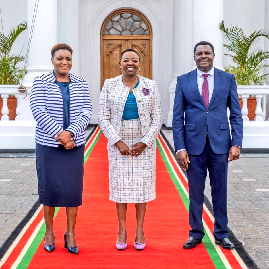 Nakhumicha_S's tweet photo. Earlier today, H.E The First Lady @MamaRachelRuto
flagged off Mobile Clinics, fridges, and medical freezers destined for counties in the Arid and Semi Arid areas.

The Mobile Clinics will serve Kenyans in the counties of Baringo, Samburu, West Pokot, Mandera, Turkana, Marsabit, and Isiolo.

These equipment will enhance access to healthcare services by residents of these vast counties who usually have difficulties accessing health facilities.

The dispatch of these essential commodities is in line with our implementation of the Universal Health Coverage programme and the Bottom Up Economic Transformation Agenda (BETA) as envisaged in the Kenya Kwanza manifesto.
@KenyaGovernors @StateHouseKenya #AfyaNyumbani