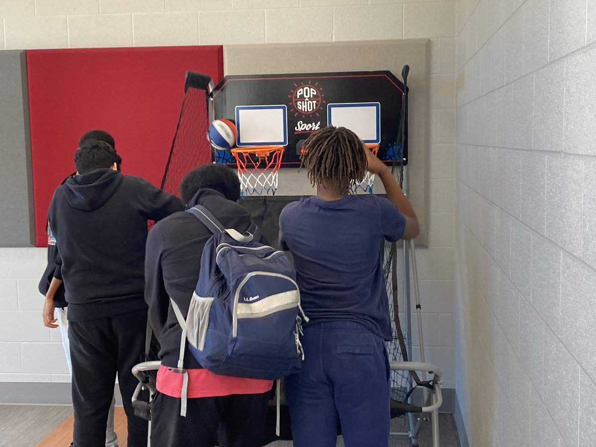 LMS_Hawks's tweet image. It pays to make good grades! #LMSLEVELUP