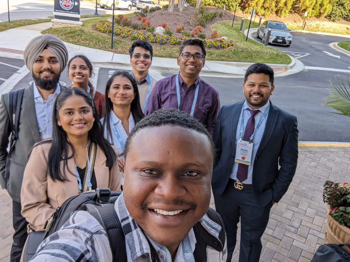 tayal_mandeep's tweet photo. Done with oral talk ✅ and it was nice to catch up with UTRGV friends, colleagues and MS advisor Dr. Rupesh Kariyat at #EntSoc23 meeting. @Jasleenkaur08 @Satinder1498 @Sukhman06141688 @Iam_gboyegah https://t.co/vFntpm3va6