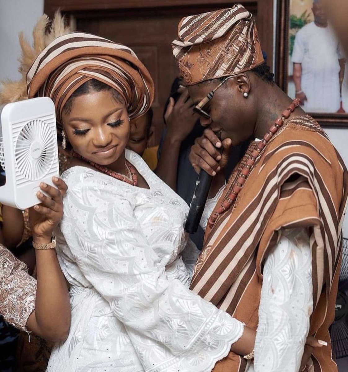 Olamide0fficial's tweet photo. Mohbad and his wife on their wedding day. https://t.co/j4x03FtzRF