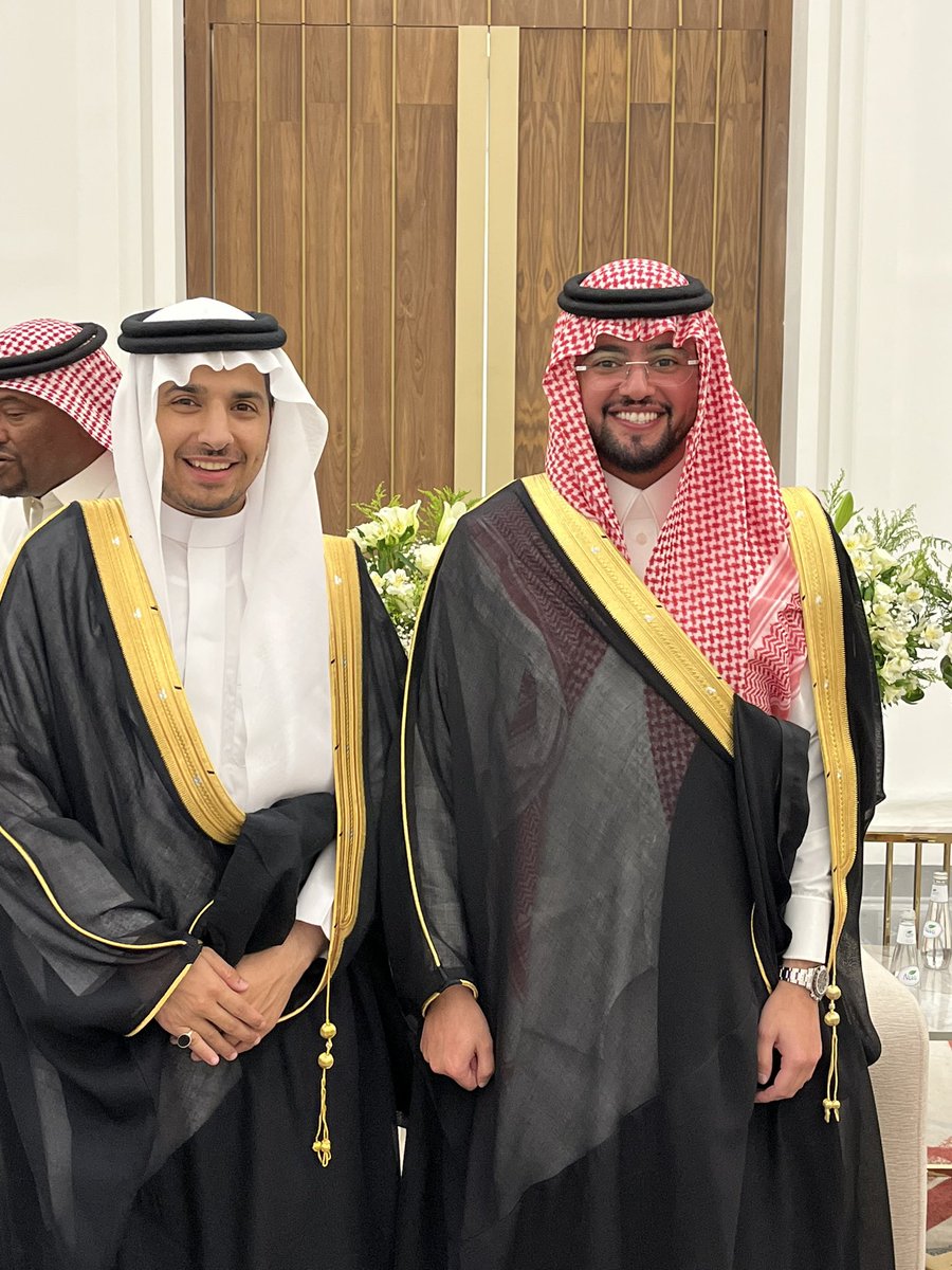 a776333's tweet photo. زواج الصديق : عبدالله سلطان الحسين 

بارك الله لكما وبارك عليكما وجمع بينكم في خير https://t.co/S0IahwIkd1