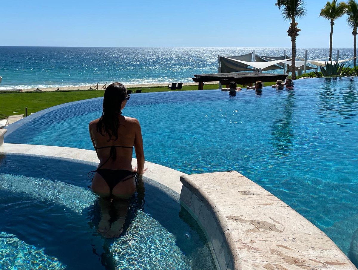 AlyssaReeceXo's tweet photo. How beautiful is this? A year and a half later and I still love looking at this view:) https://t.co/fW8aywYscG