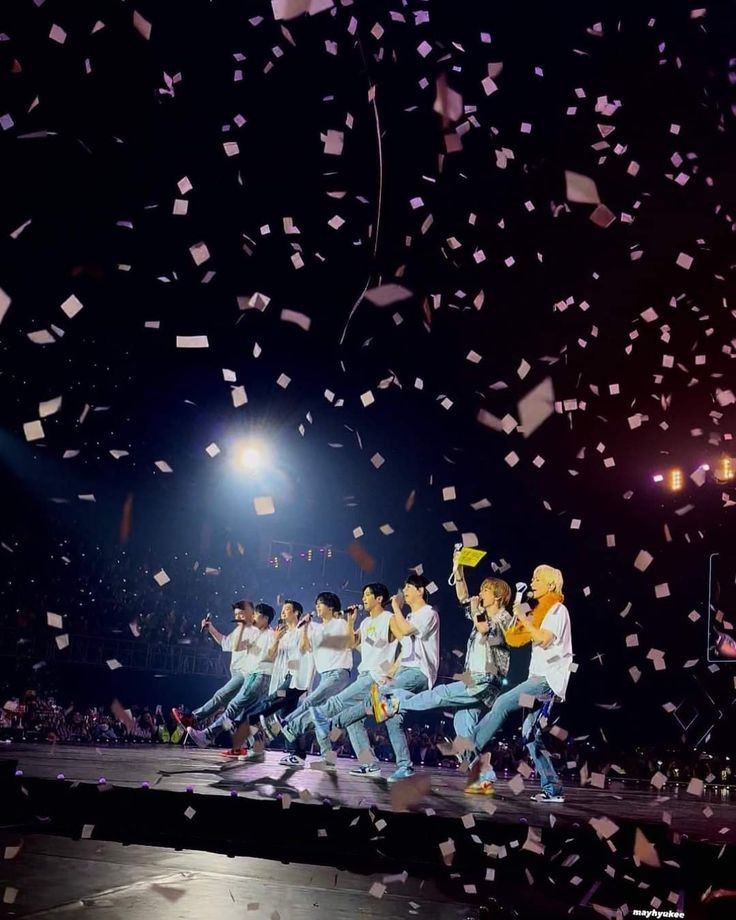 liz_sc9's tweet photo. mis suju bonitos lo están haciendo muy bien,estoy tan orgullosa de ustedes,son una luz en la oscuridad y son un curita para mi corazon,nunca cambien,nunca dejen de cantar y nunca dejen de brillar 💙 @SJofficial #18thAnniversary https://t.co/PsidrNFuuj