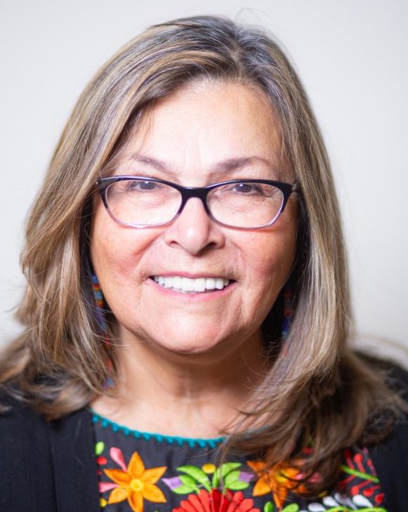 CanadasNAC's tweet photo. Congratulations to Margo Kane, this year’s recipient of the NAC Award for Distinguished Contribution to Touring. The award was presented to Margo Kane during the opening of the @CAPACOA's annual conference this weekend at the NAC. @fullcirclefnp https://t.co/GwrwIqUkuB
