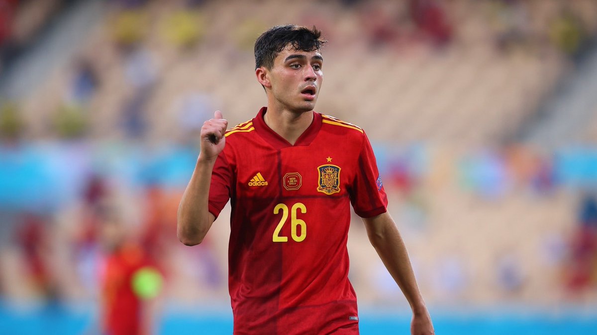 BarcaUniversal's tweet photo. ❗️Spanish NT coach Luis de la Fuente is considering calling up Pedri for Spain's upcoming matches. Barcelona are worried about this, as Pedri has just returned from injury.

— @_AdrianSnchz https://t.co/BcEZnajrud