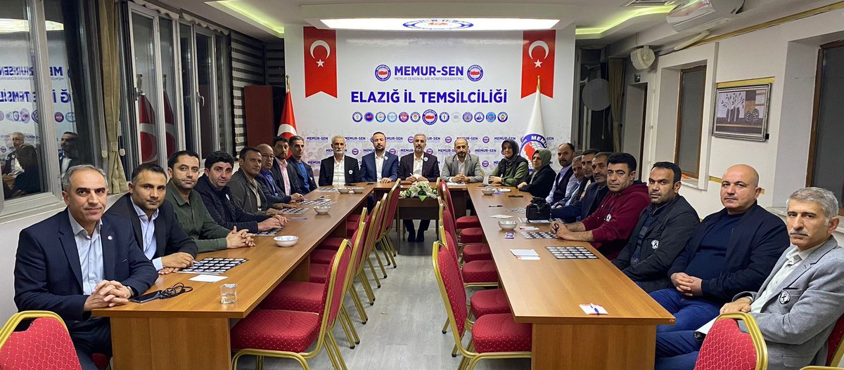 ebselazig1's tweet photo. Teşkilatımızın kemik kadrosu 'İcra Kurulu' üyelerimizle İcra Kurulu Toplantımızı gerçekleştirdik. Filistin meselesi başta olmak üzere gündeme dair değerlendirme ve istişarelerde bulunduk.
Yeni üye hedeflerini güncelleyerek sahadaki varlığımızı güçlendirme konusunda mutabık kaldık https://t.co/QYn8hUQnHc