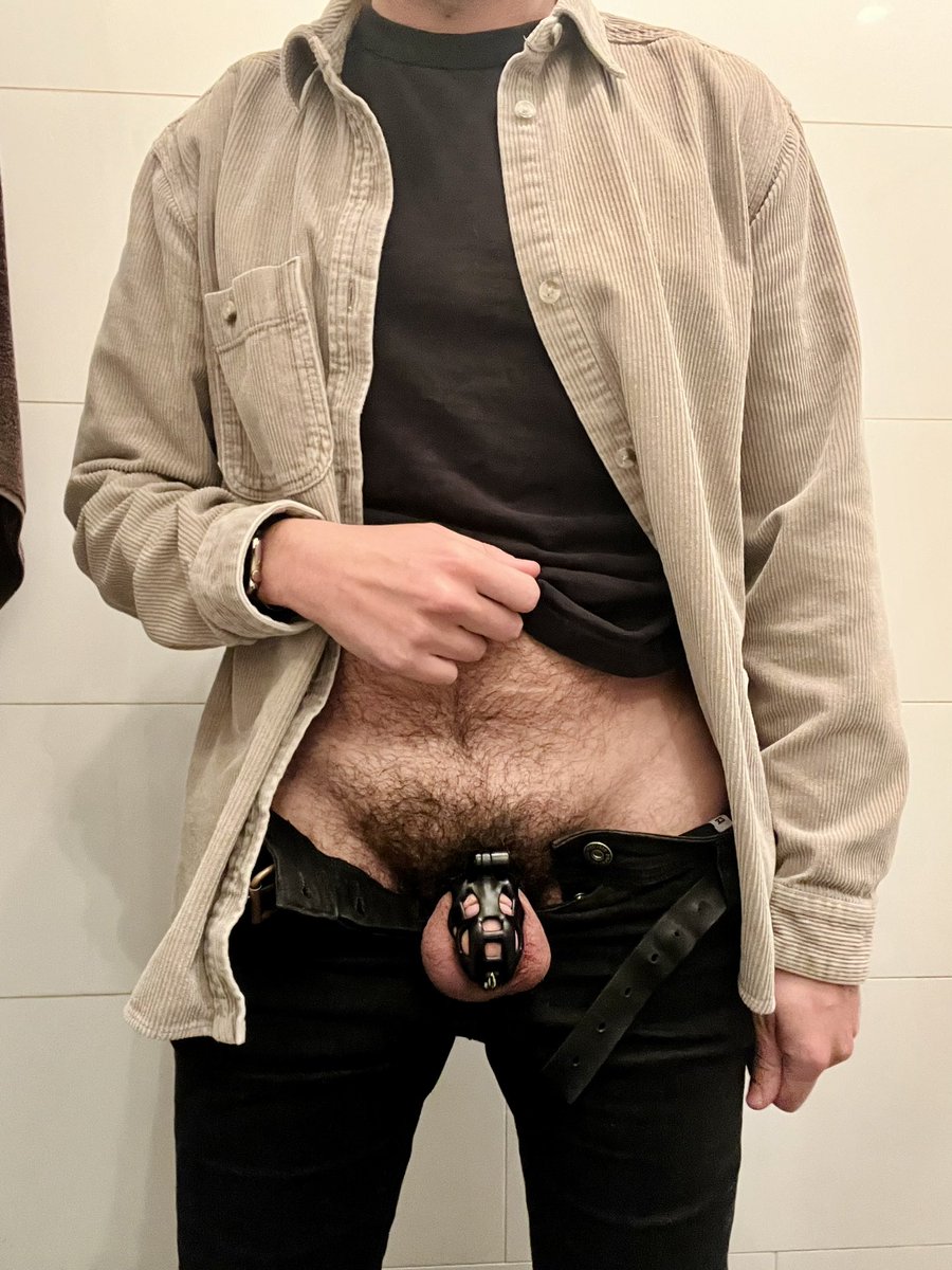 subboyny's tweet photo. i think i miscounted along the way. today is Day 9 π #teamlocked #gaychastity #subboybk https://t.co/M0oxvgJXhP
