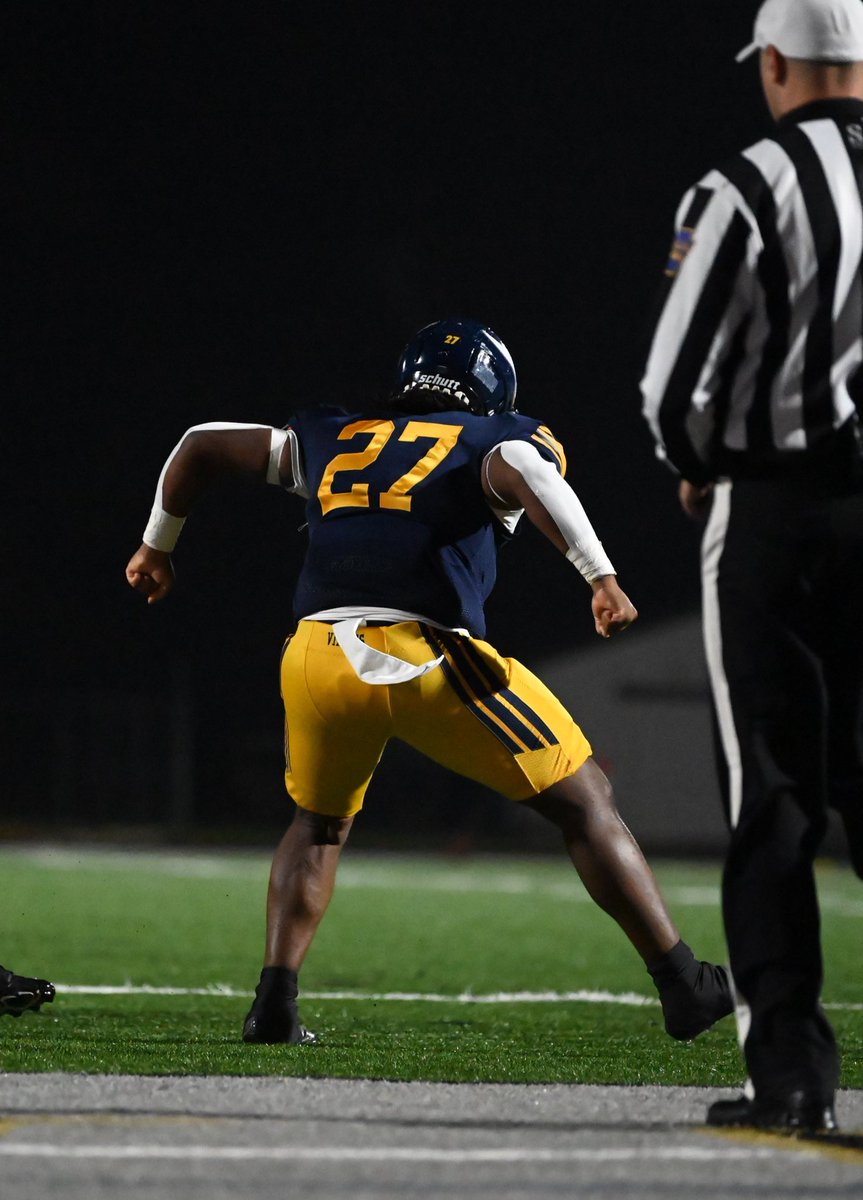 Regular Szn Higlights‼️

<a href="/PCC_FOOTBALL/">Central Catholic Football</a> <a href="/CoachLehmeier/">Ryan Lehmeier</a> <a href="/CoachJayBell/">Jay Bell</a> @timothysasson <a href="/CoachReitz/">Ryan Reitz</a> <a href="/CoachChap87/">Aaron Chapman</a> <a href="/DL_Coach_Mazur/">Coleman Mazur</a> <a href="/wpialsportsnews/">The Content King Sports Media</a> <a href="/WPIAL_Insider/">WPIAL Insider</a> @PRZPAvic <a href="/CoachMathis922/">Coach Mathis</a> 

hudl.com/v/2MTad5