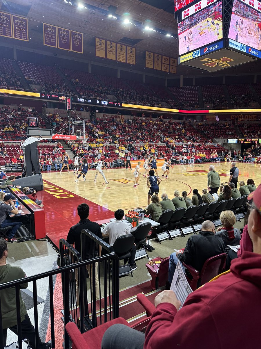 DannyAmezquita_'s tweet photo. Always great to see reigning Big 12 champs play! Great win @CycloneWBB over Butler! 

#RollClones 🌪️❤️🌪️ https://t.co/VybLxHTM5u