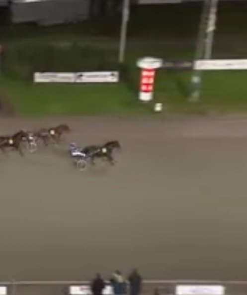 pacetrotting's tweet photo. Vilken härlig prestation våran racermaskin Joyful Pace stod för idag på Sundbyholm. Via tredje spår sista 700 så avväpnade hon alla enkelt. Vinst med 1,5 längd på 17,4m. Vi tackar Christer för han hade ställt henne i ordning.💪💪💪🥇🏆 https://t.co/1B6aiYtTJ8