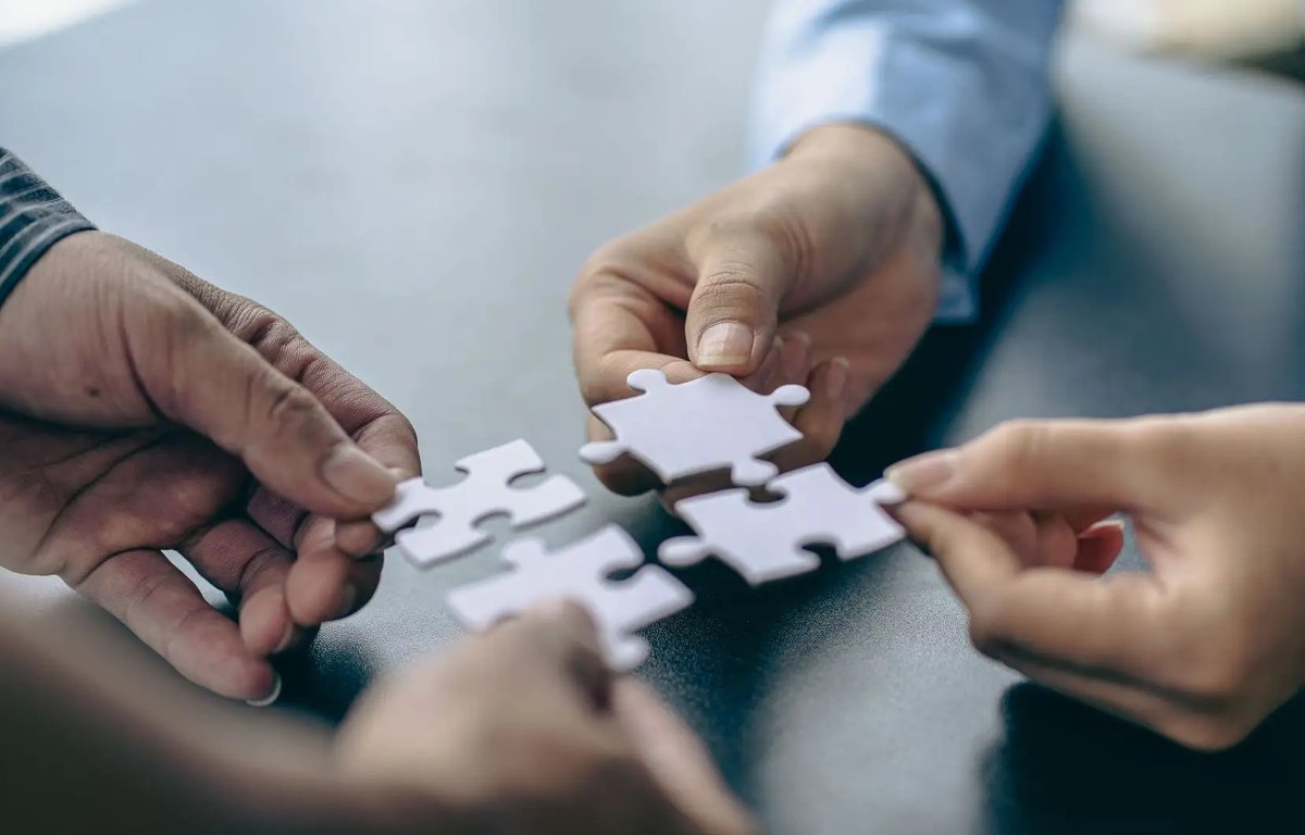 L’économie et l’innovation sociales au service du Québec. 

Pour en savoir plus sur l'entrevue de Marie-Chantale Paquette, directrice du RQIS, et Laurent Levesque, président du <a href="/ChantierES/">Chantier de l'ÉS</a>  et également directeur général et co-fondateur de <a href="/UTILE/">UTILE</a> : 
ledevoir.com/economie/80108…