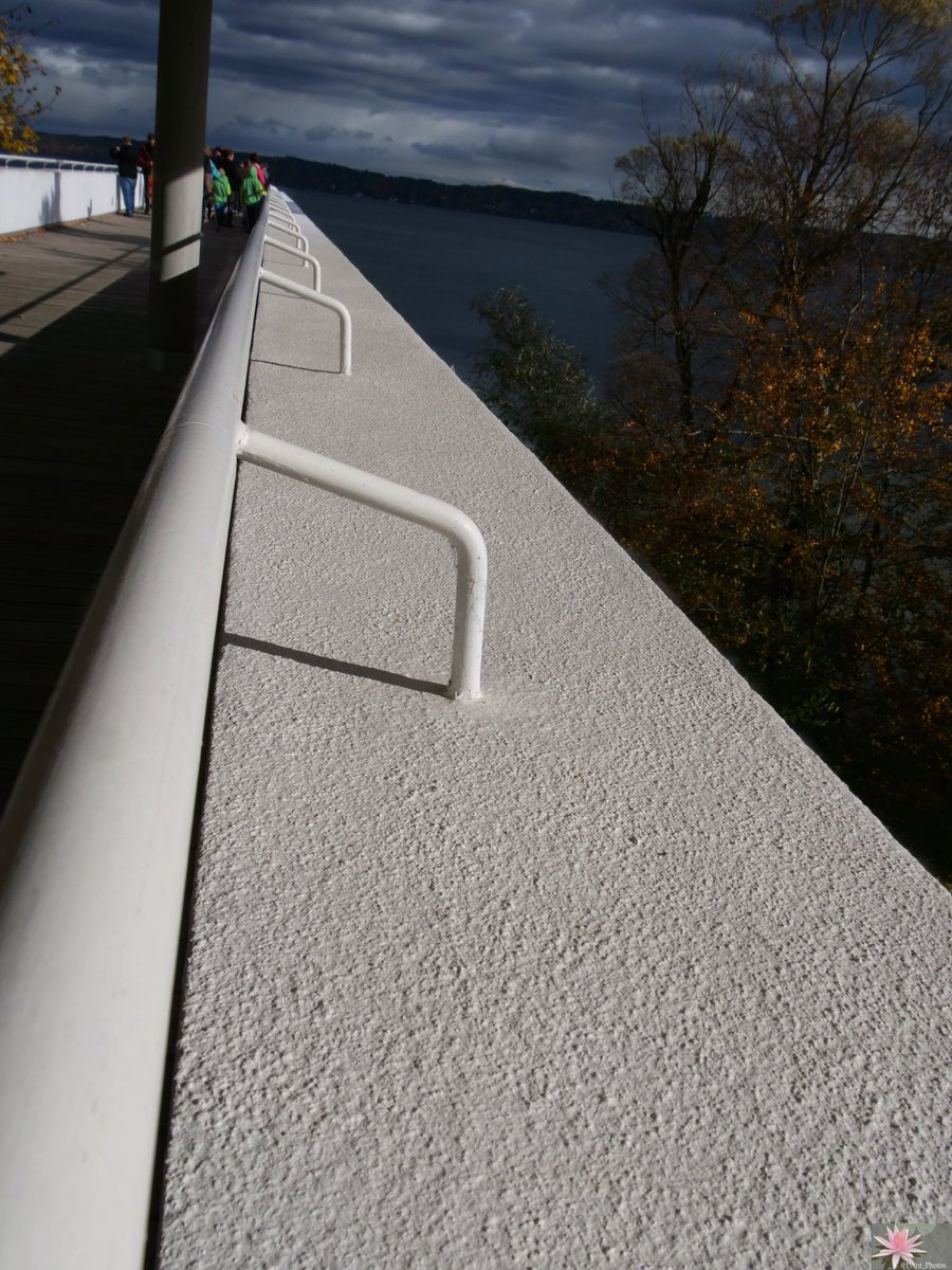 Point_Photos's tweet photo. #Footbridge - #Steg - #Brug - #Pontile - #Pasarela - #Toit_en_terrasse
(1/2) https://t.co/spSff8qaw7