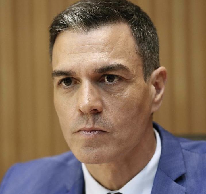 España te lo está diciendo.
Convoca elecciones y vete.