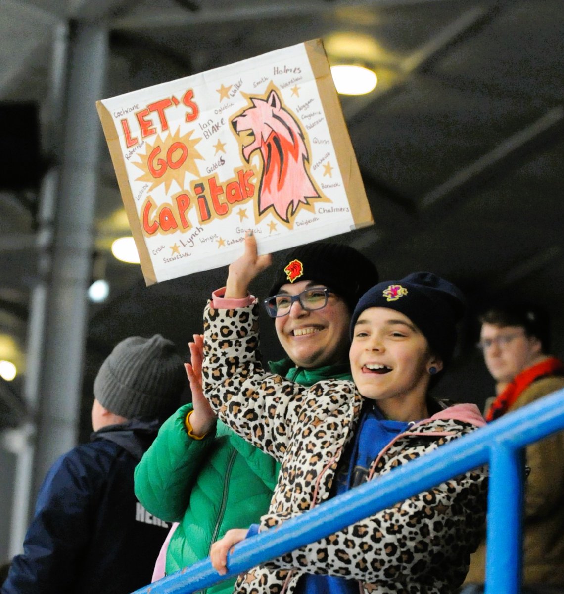 All the action on the ice from Saturday night where @edcapitals pulled off a dramatic victory against @dundee_comets at Murrayfield. 

Gallery:🏒📷 flickr.com/photos/1937115…

A cracking advert for @ScotIceHockey. #SNLHockey