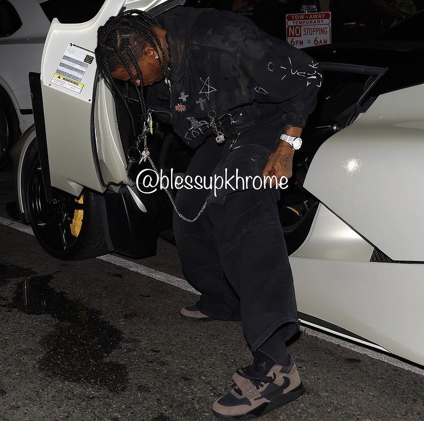 travis scott wearing jordan 33