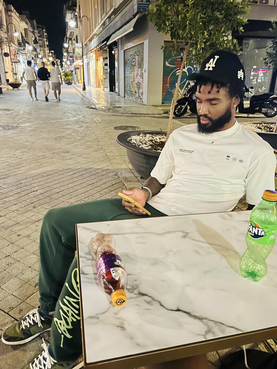teedino_'s tweet photo. On sum chill 💩 https://t.co/ZsYXx1fDTx
