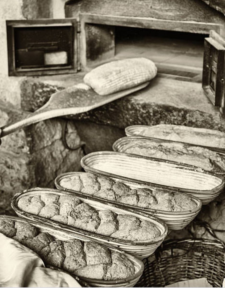 Conquestofbread-hullbakery tweet media