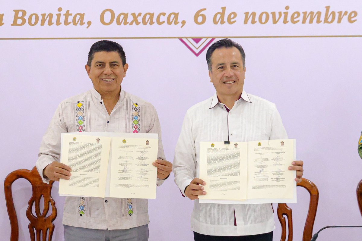 KarinaBaronO's tweet photo. Hoy los gobernadores @salomonj y @CuitlahuacGJ, reforzaron sus lazos de hermandad con la firma del Convenio Marco de Coordinación y Colaboración Intergubernamental de Acciones en Materia de Seguridad Pública, refrendando así nuestro compromiso con la ciudadanía. 

#NuevoPactoSocial