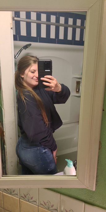 😋😈😜 Monday madness  https://t.co/TqBtxPLvBB https://t.co/6UrPKATi2t https://t.co/Jbj3QpmgS5